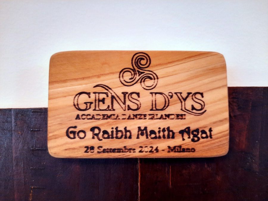 String art Irish dance shoes, with Gens d'Ys new home badge