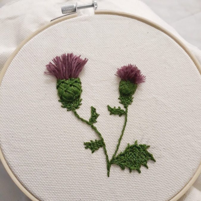 Embroidery tutorial: how to make a 3D thistle - Finished project