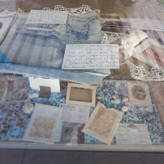 Dinan: Maison Bleu Lin, the shop window