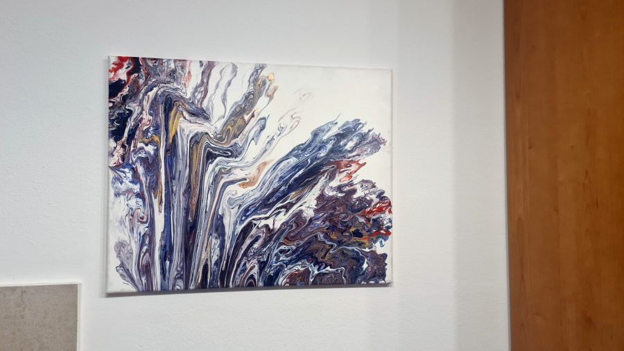 Acrylic pouring: Blue Blossom
