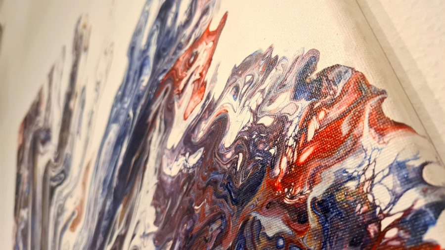 Acrylic pouring: Blue Blossom