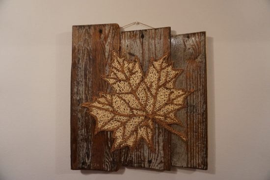 String art two-tone maple leaf