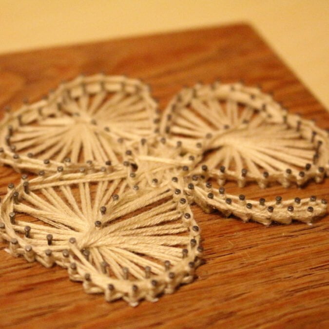 Small string art projects: shamrocks