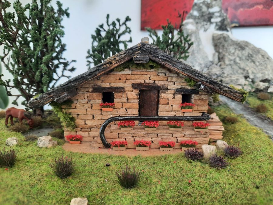 Additions to our mountain diorama, dedicated to Celtica Festival: the flowerpots