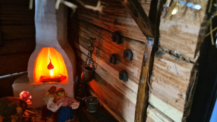Christmas crib with lights and day-night change