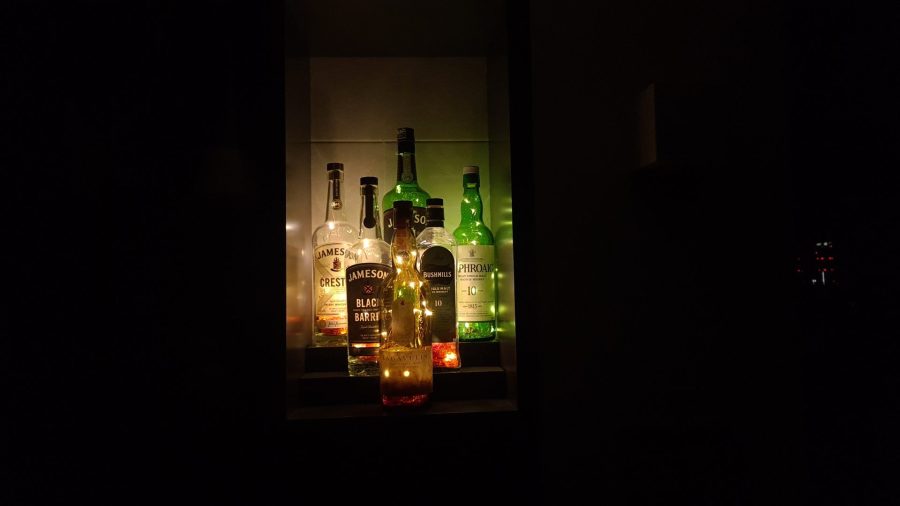 Multi-bottle lamp plug-in