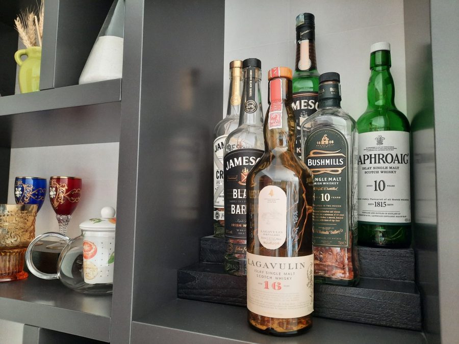 Multi-bottle lamp plug-in