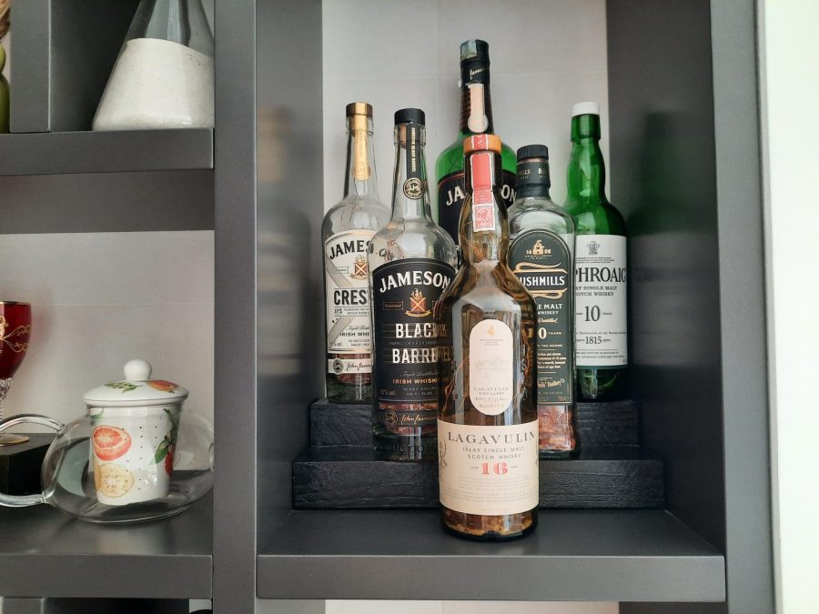 Multi-bottle lamp plug-in