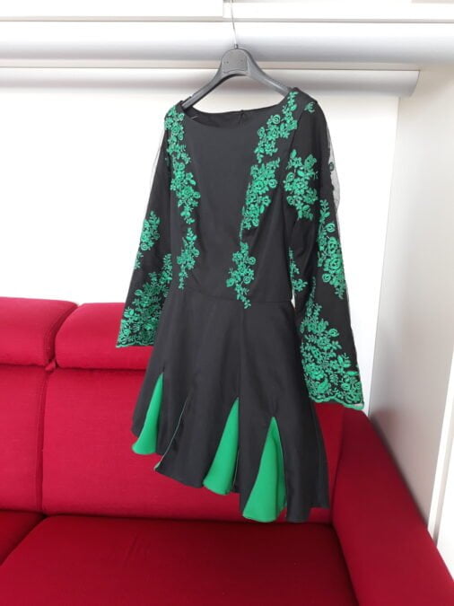 Making my Irish dance Solo dress: the dress with lace sewn on the bodice front