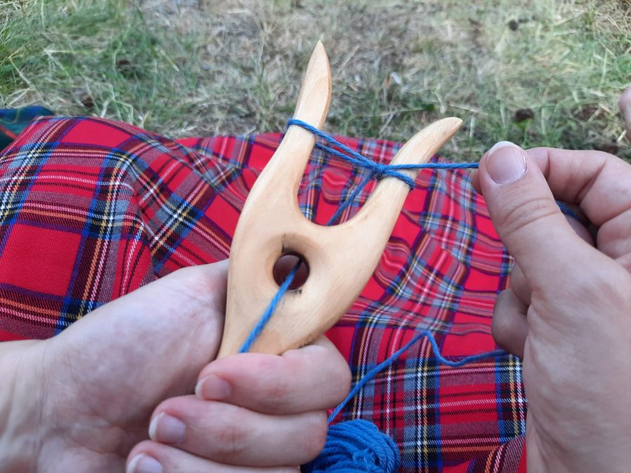 How to Lucet: step 3, turn to the left to adjust the knot and make next stitch