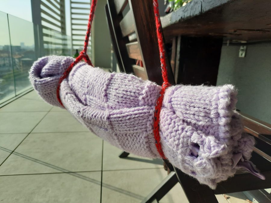 Lucetted strap to carry a yoga mat or blanket