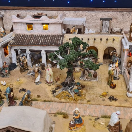 Nativity diorama inside an antique steamer trunk