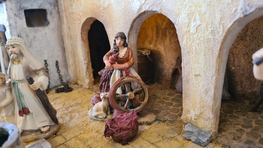 Nativity diorama inside an antique steamer trunk