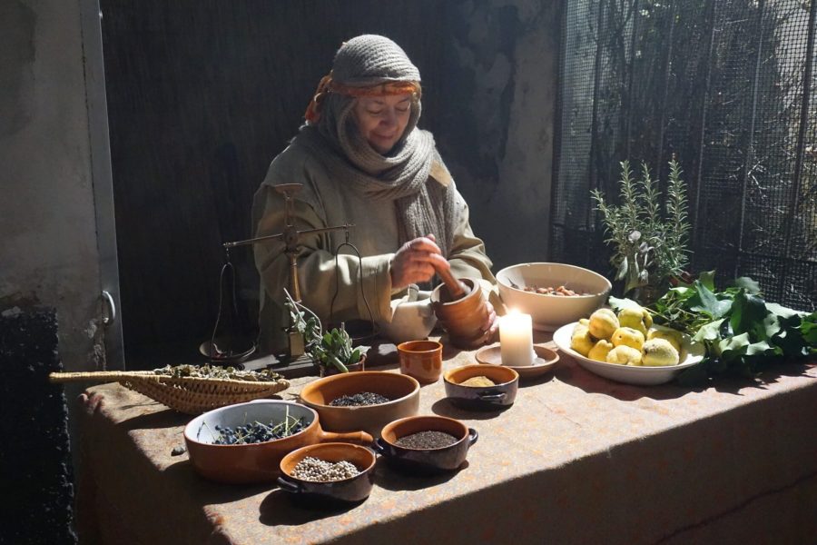 Presepe Vivente nel borgo medievale di Zavattarello: lo speziale