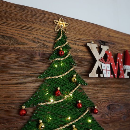 A multimaterial string art Christmas tree with LED lights