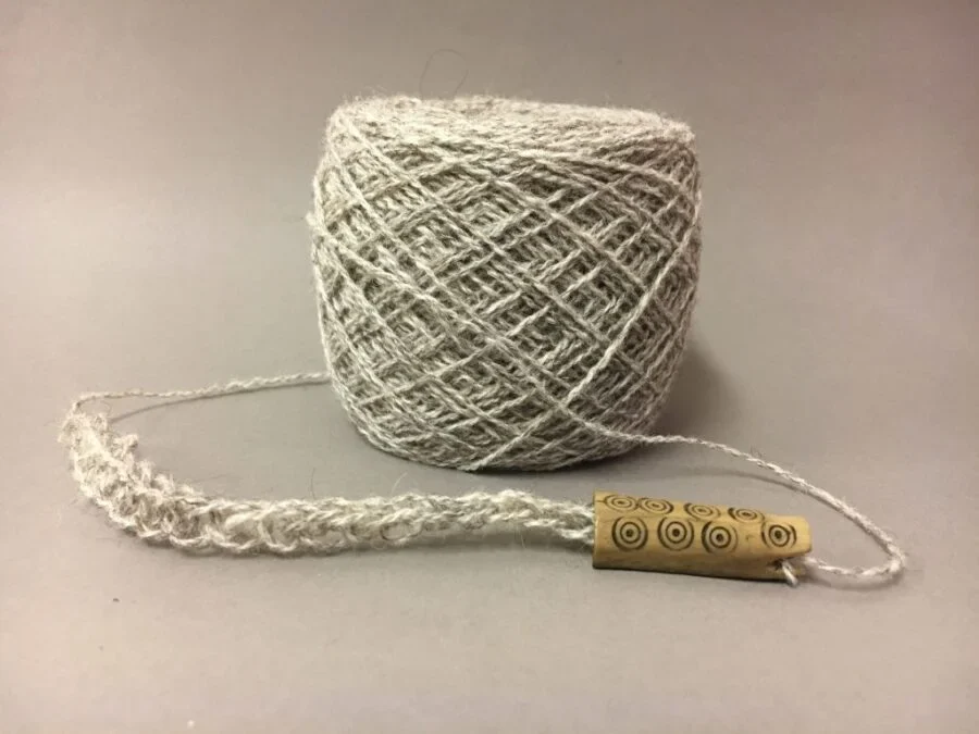 Experimental archeology: production of a cord using the pronged tool found in Oslo and identified as a lucet, Norwegian Institute for Cultural Heritage Research - NIKU