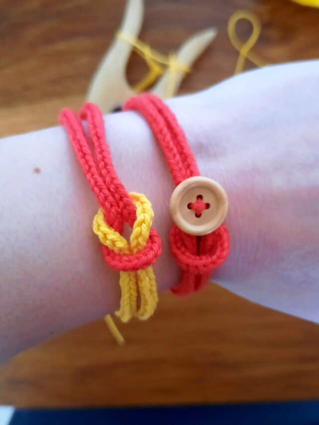 Bracelets you can make with the lucet, easy tutorial