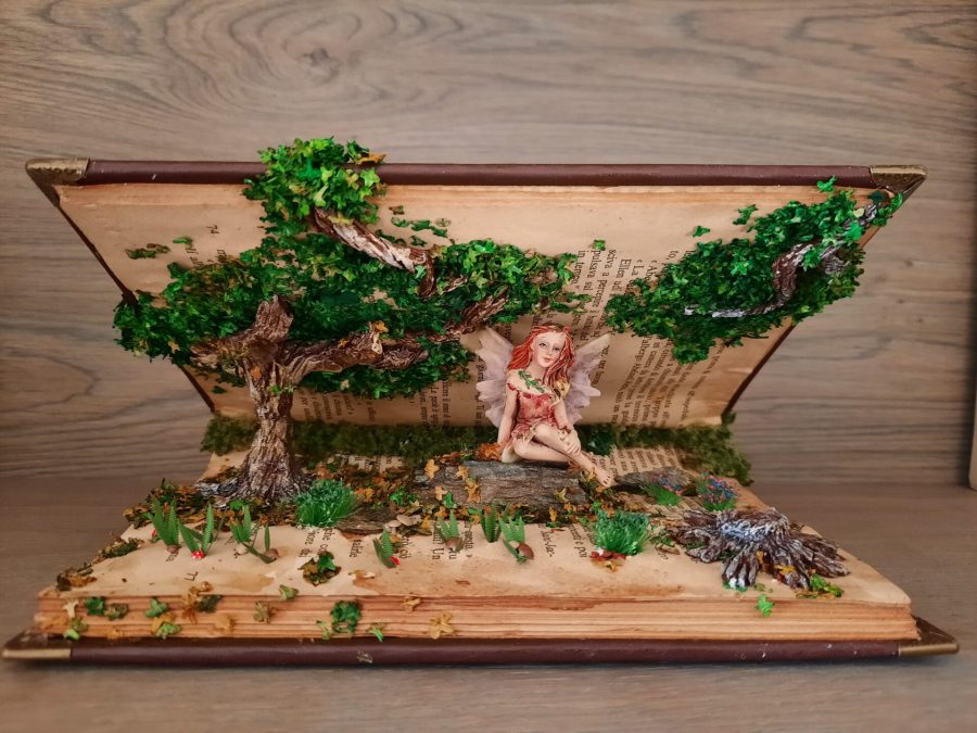 Fairy forest, the fairy on the rock, pink version