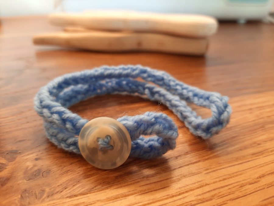 How to make a knotted bracelet with the lucet: how to wear it