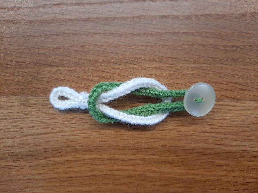 How to make a square knot bracelet with the lucet