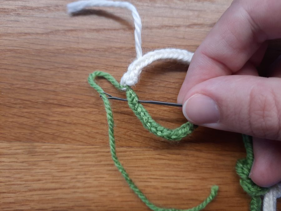 How to make a True Lover's knot bracelet with the lucet