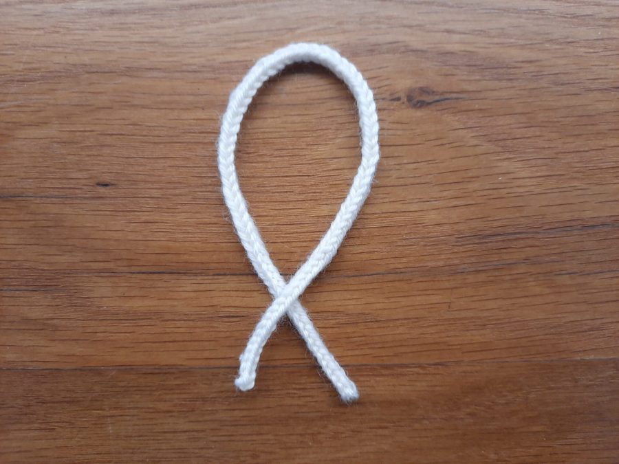 Lucet Christmas projects: pretzel decoration