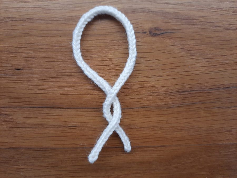 Lucet Christmas projects: pretzel decoration