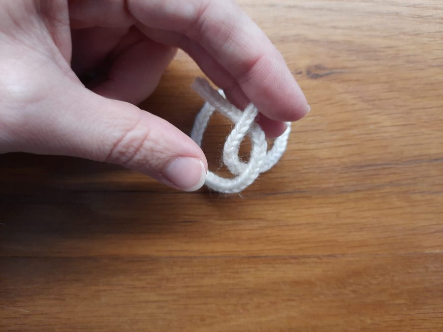 Lucet Christmas projects: pretzel decoration