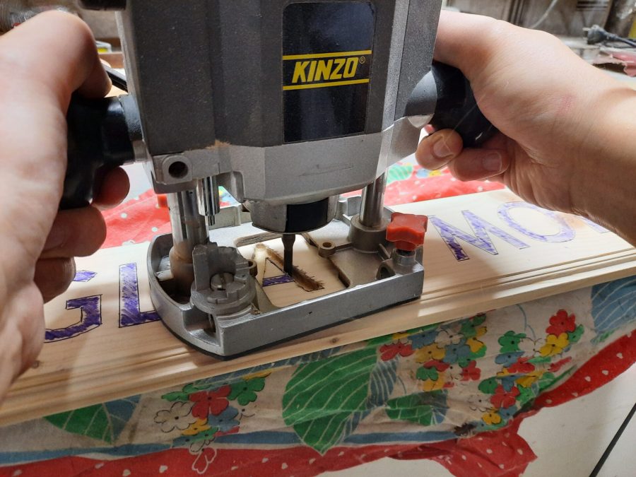 Crafting a wooden sign: milling the letters