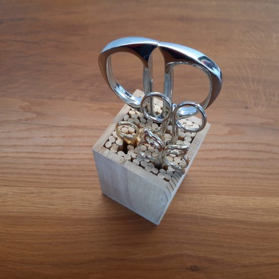 How we repurposed bamboo chopsticks and a penholder into a handy scissor holder