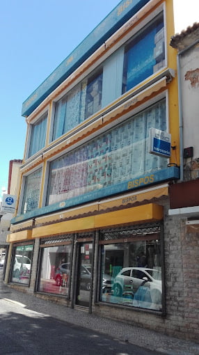 Bispos Tecidos, Parede (Portugal)