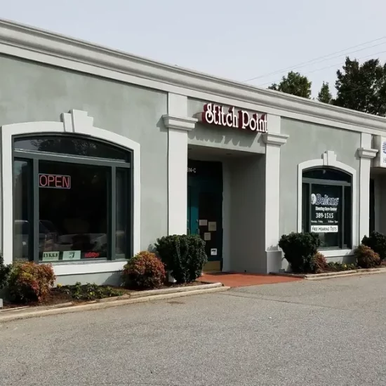 Stitch Point on Friendly, Greensboro (USA)