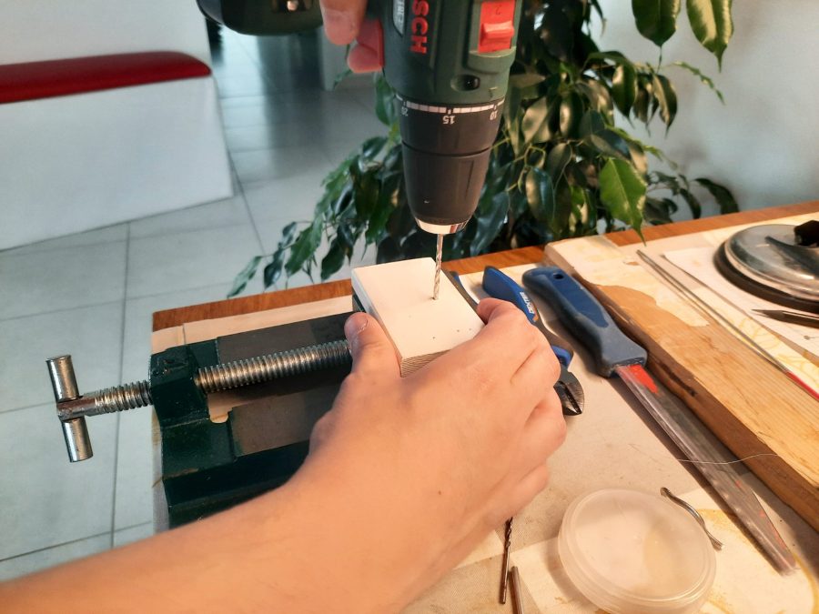 Making a DIY stand to display embroidery hoops