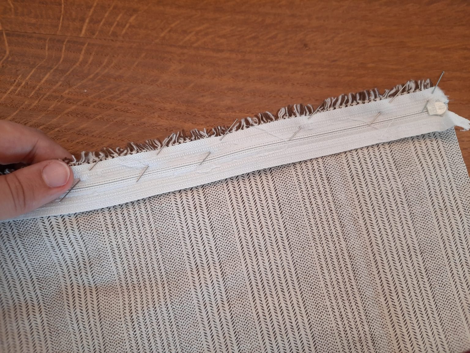 I sewed myself a bag for my travel embroidery projects (+ pattern) | # ...