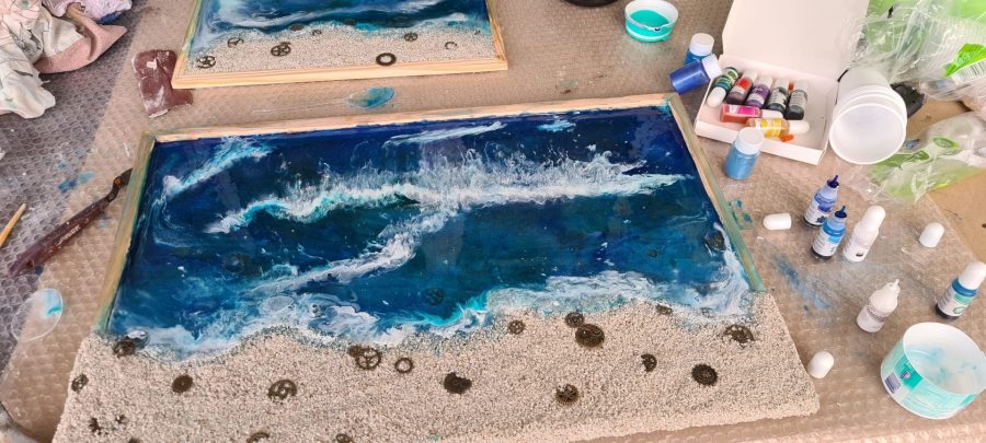 Making an epoxy resin beach: making the sea foam