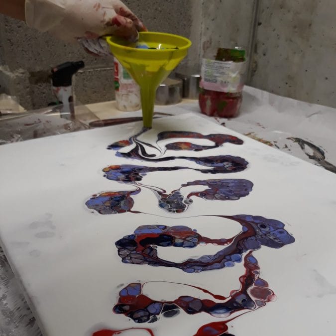 Acrylic pouring, the funnel technique
