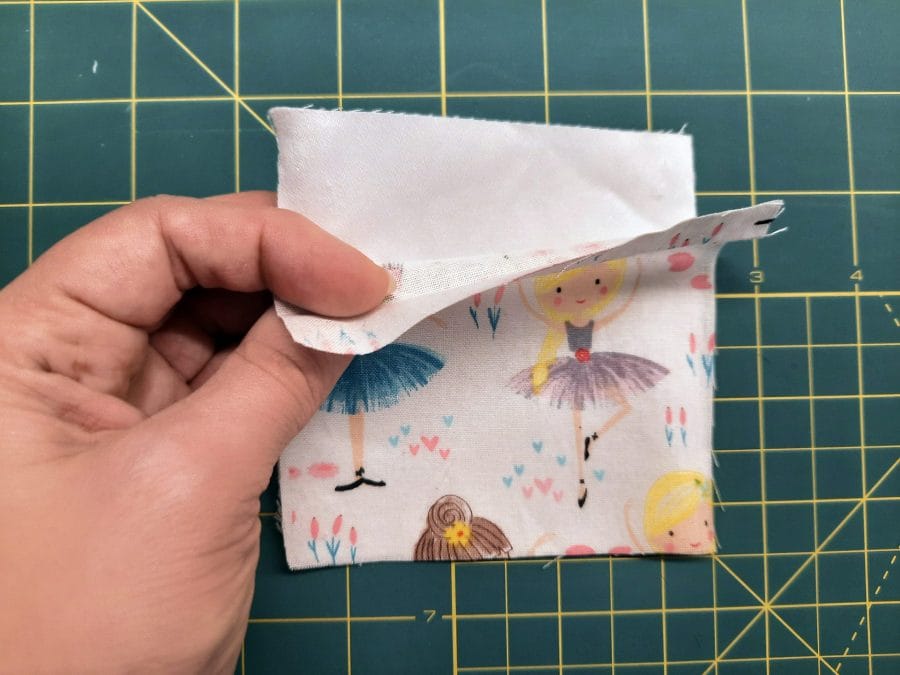 Sewing a corner bookmark: I used a thick and sturdy fabric as an inner reinforcement.
