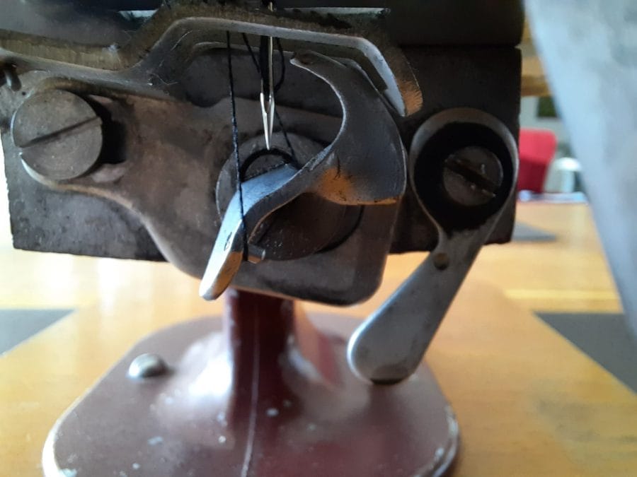 The chain stitch mechanism in action in my Essex MK1 miniature sewing machine