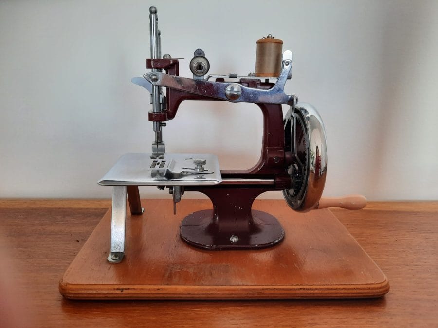 My vintage miniature Essex MK1 sewing machine