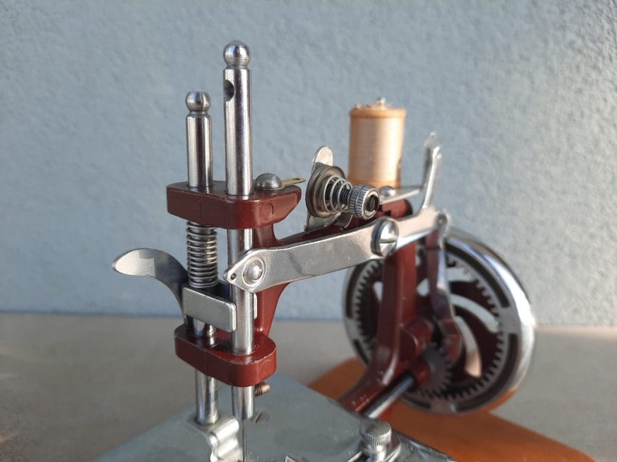My vintage miniature Essex MK1 sewing machine