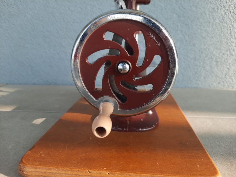 My vintage miniature Essex MK1 sewing machine