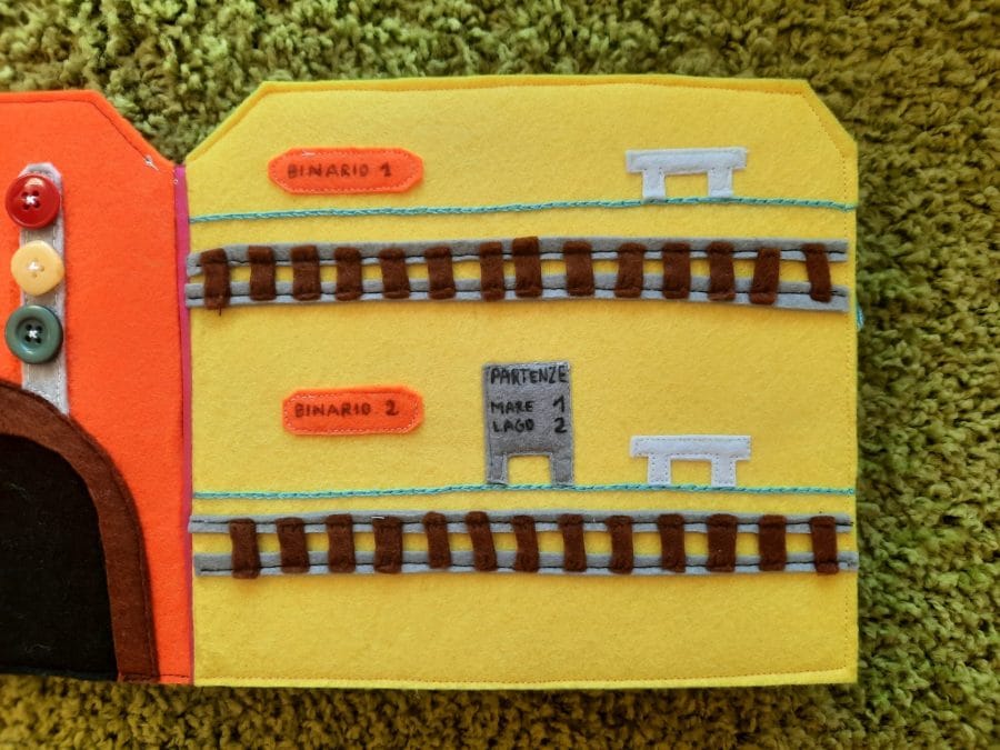 Felt busy book "Train to the seaside"
