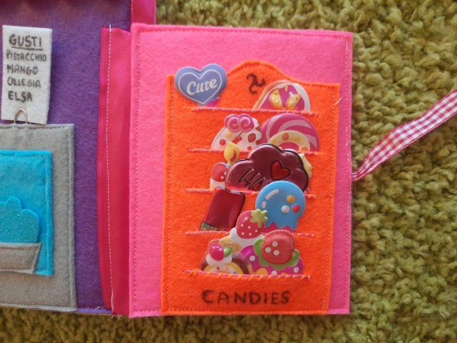 Felt busy book "Train to the seaside"