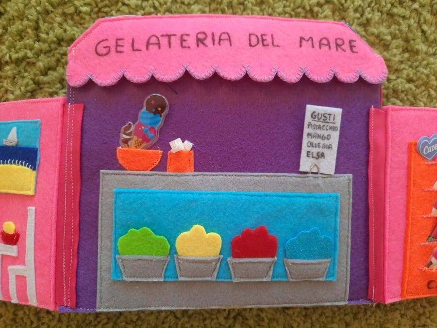 Felt busy book "Train to the seaside"