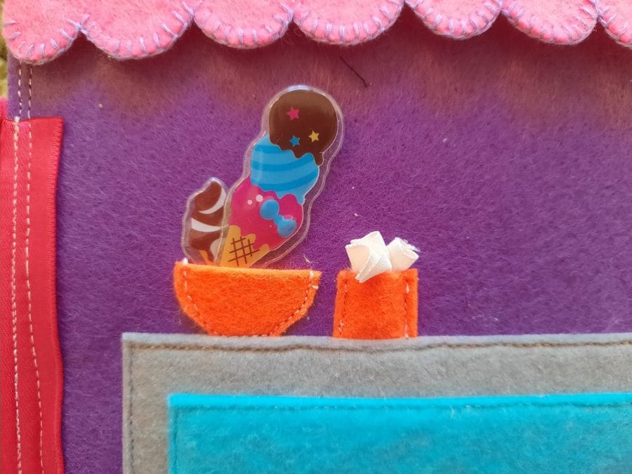 Felt busy book "Train to the seaside"