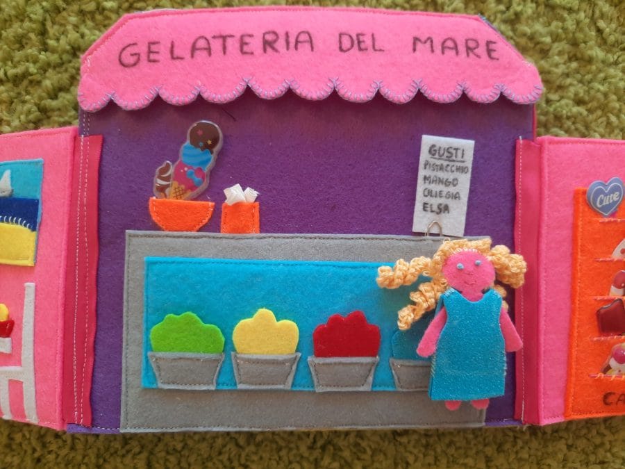 Felt busy book "Train to the seaside"