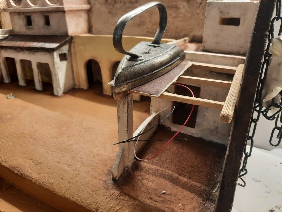 Making a Nativity diorama inside an antique steamer trunk: making the roof for the stable