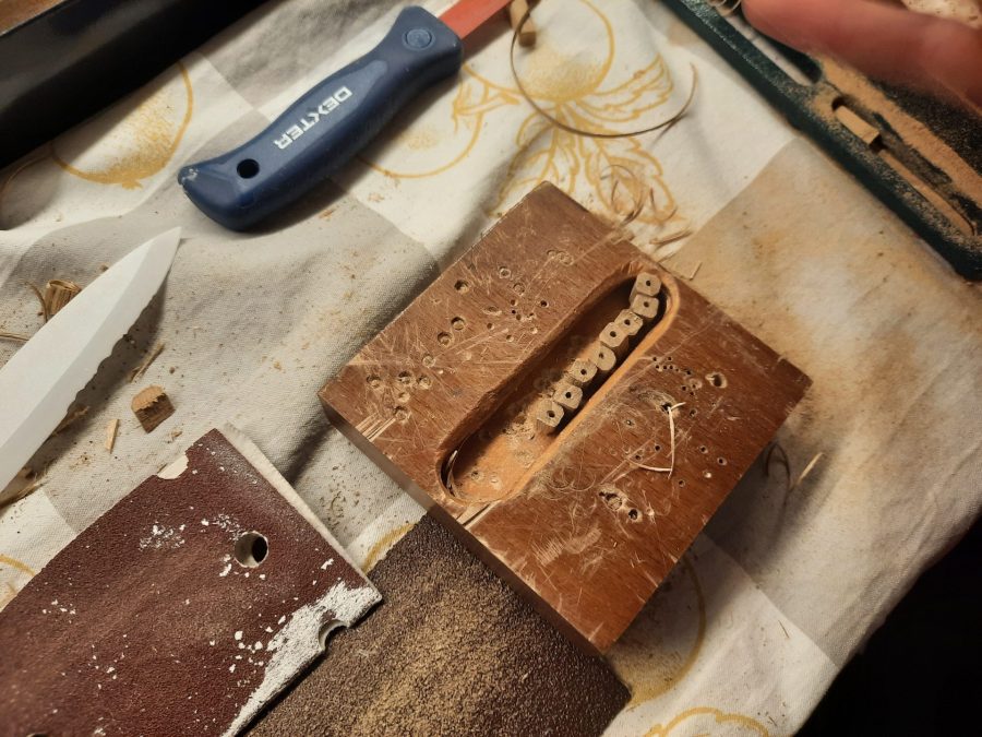 Making a Nativity diorama inside an antique steamer trunk: making the roof for the stable