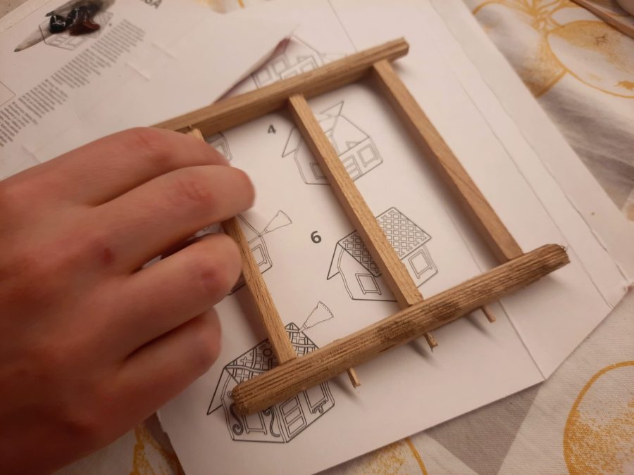 Making a Nativity diorama inside an antique steamer trunk: making the roof for the stable