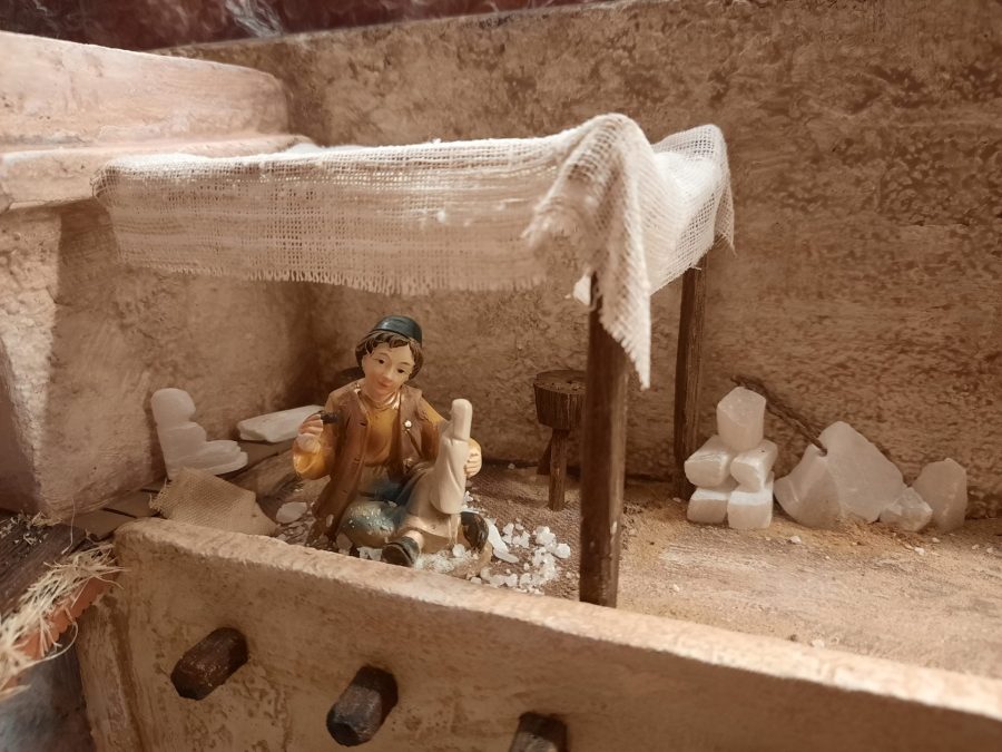Making a Nativity diorama inside an antique steamer trunk: detailing the balcony above the porch to host the sculptor's canopy